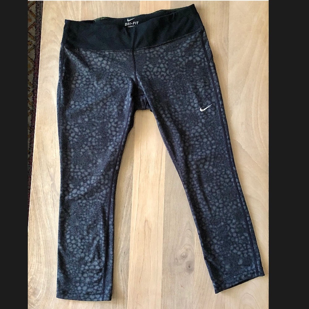 Nike Dri Fit Crop Leggings, Size: M